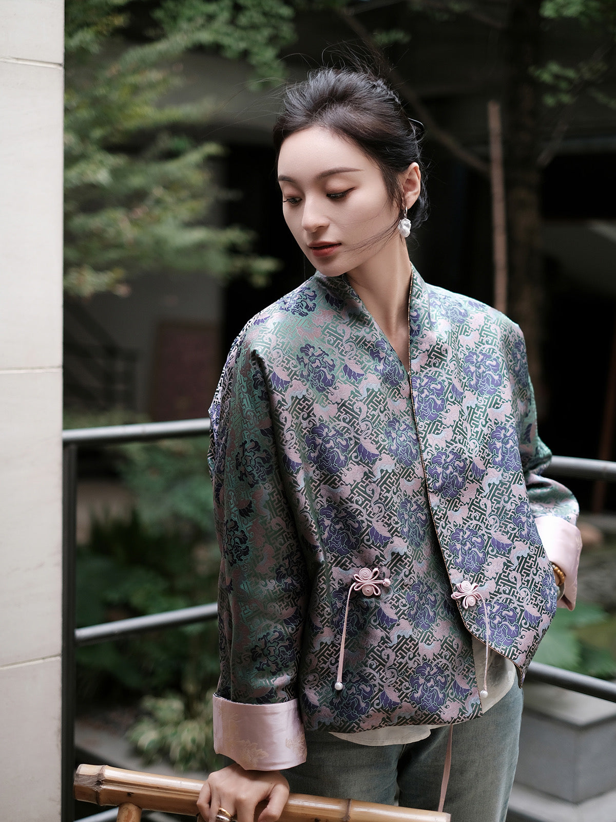 Wanshou Wujiang Song Brocade Purple  Pattern Jacket